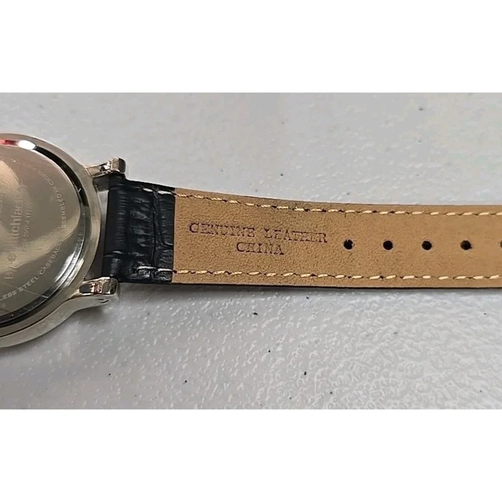 Vintage Disney Mickey Mouse Watch~ewatchfactory~Leather Band~Needs Battery